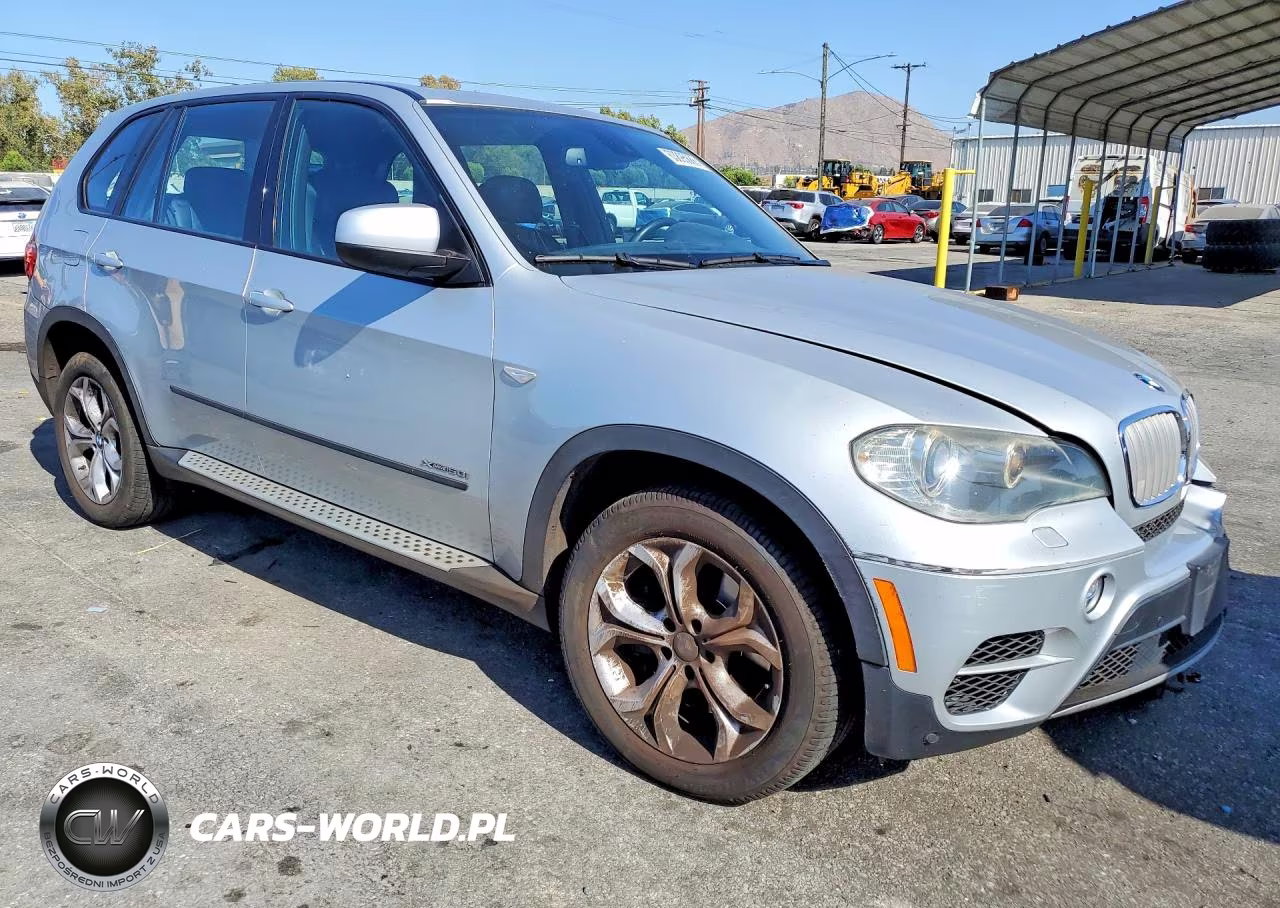 2011 BMW X5 xDrive50I VIN:5UXZV8C51BL418209 - 4