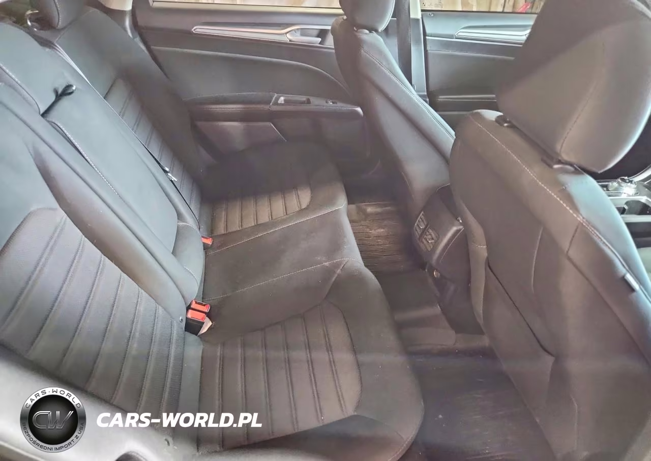 2020 Ford Fusion Se VIN:3FA6P0T97LR165084 - 10