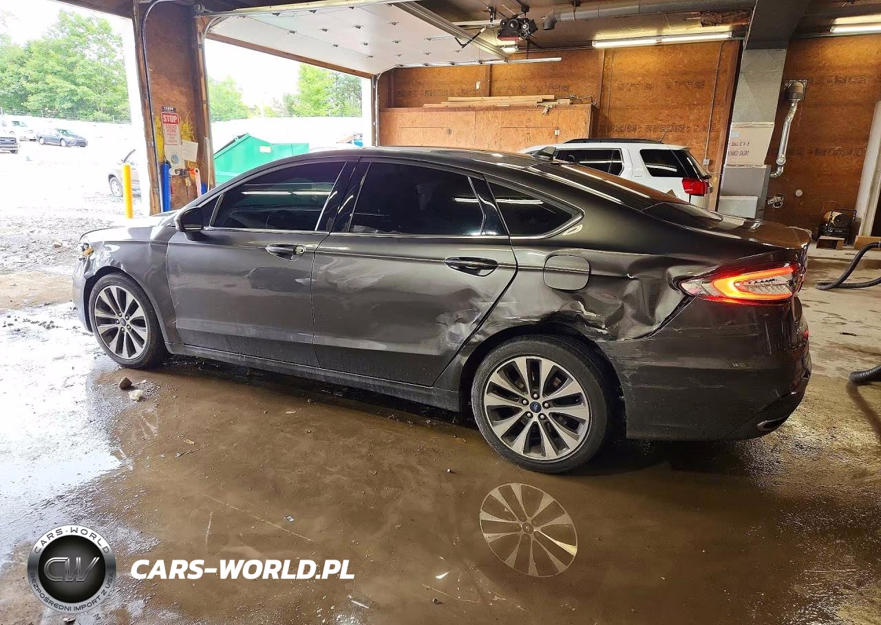 2020 Ford Fusion Se VIN:3FA6P0T97LR165084 - 2