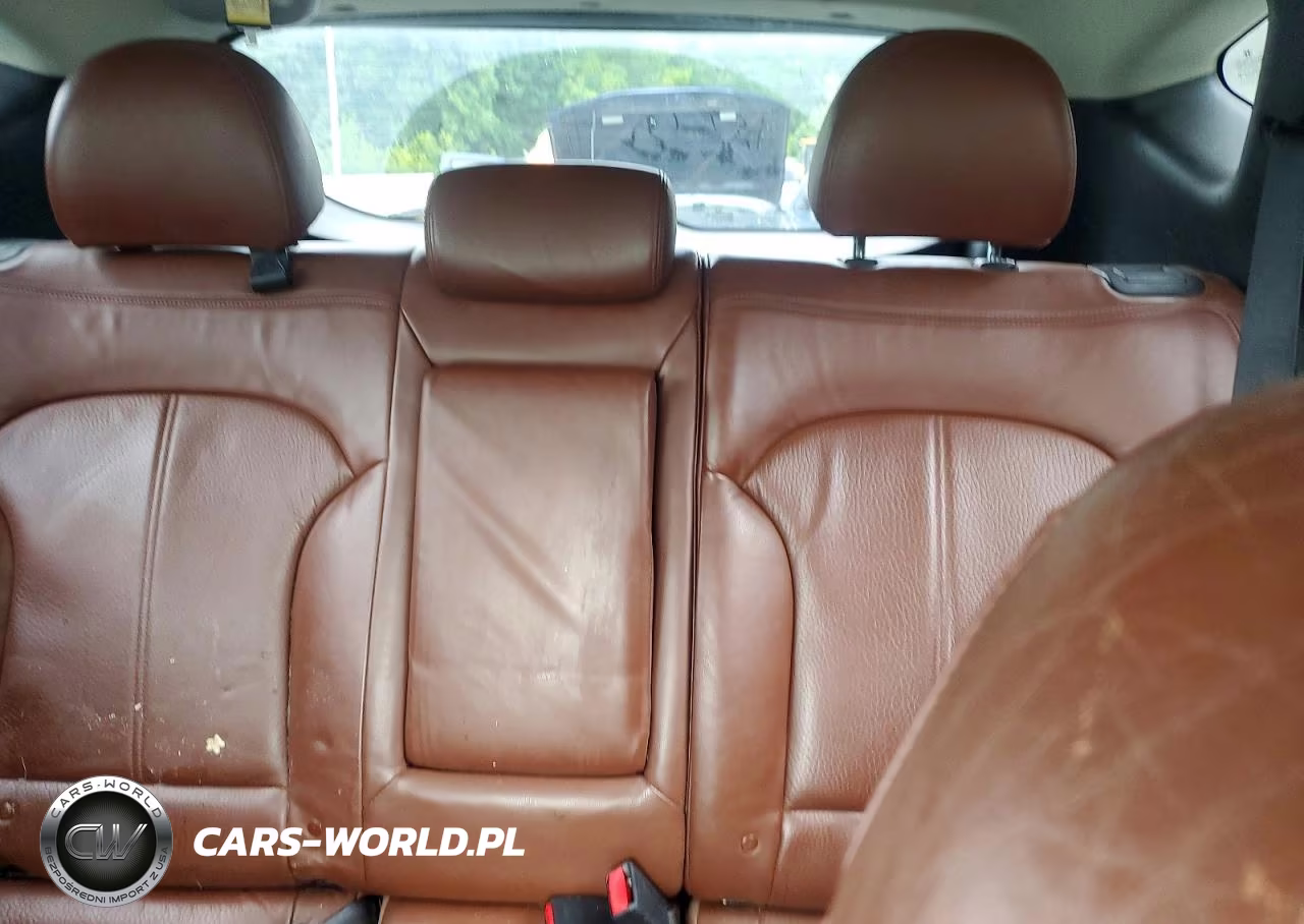 2010 Hyundai Tucson Limited VIN:KM8JU3AC8AU060097 - 10