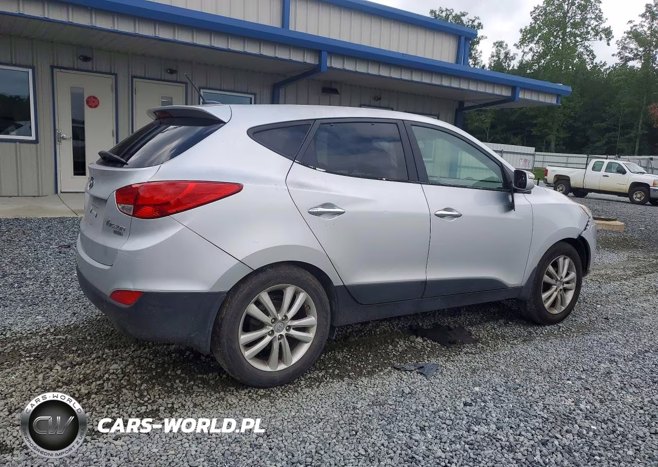 2010 Hyundai Tucson Limited VIN:KM8JU3AC8AU060097 - 3