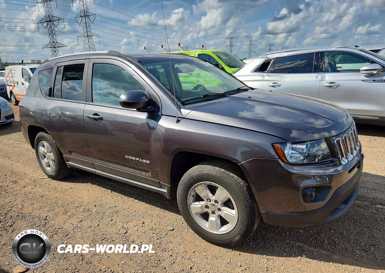 2017 Jeep Compass Latitude VIN:1C4NJCEB4HD198312 - 4