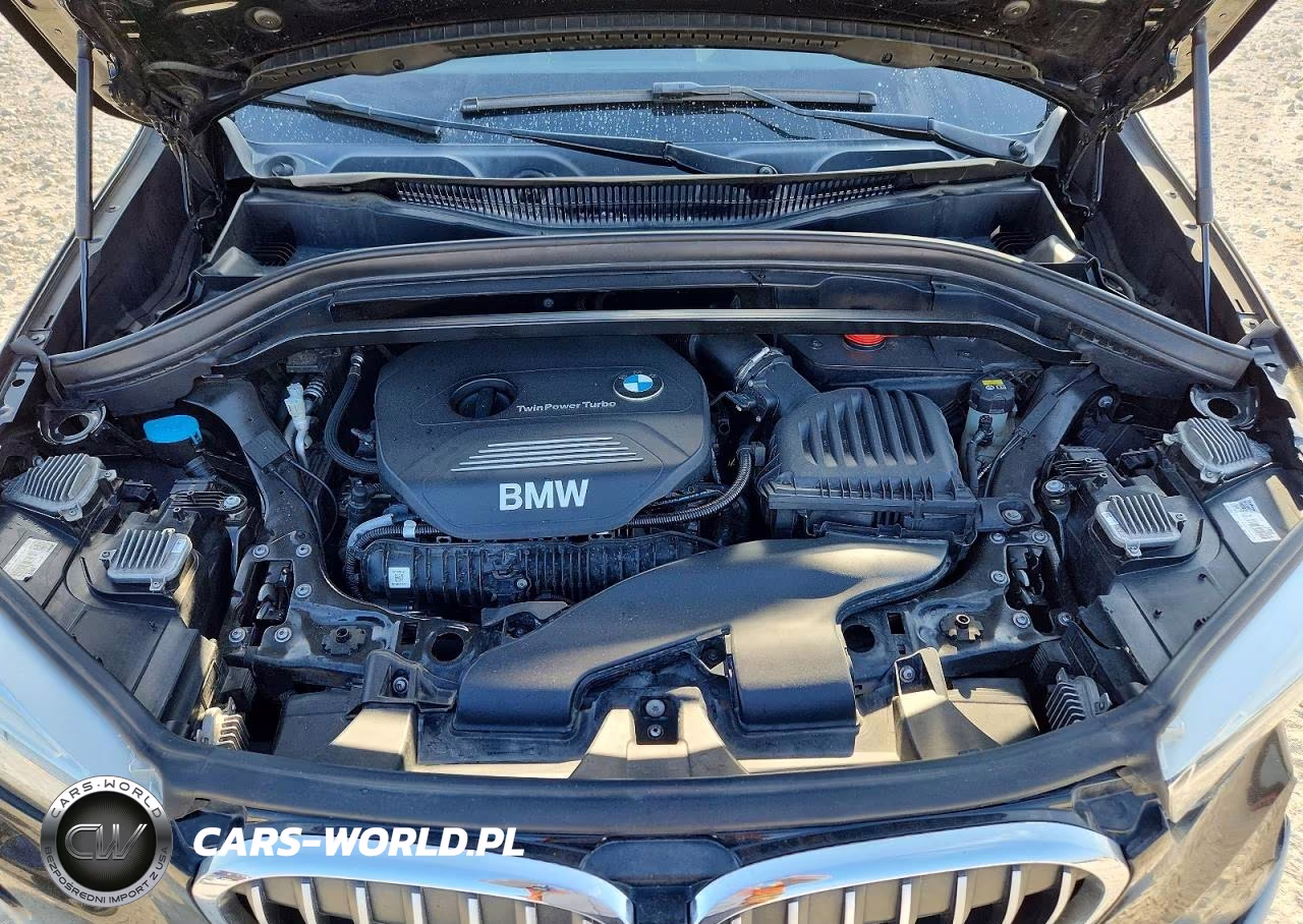 2017 BMW X1 xDrive28I VIN:WBXHT3Z32H4A57108 - 11
