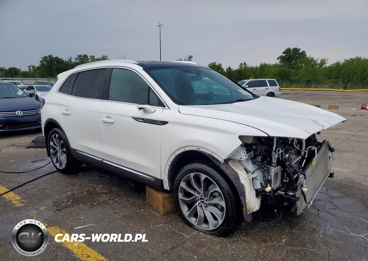 2022 Lincoln Nautilus Reserve VIN:2LMPJ8KP7NBL15050 - 4