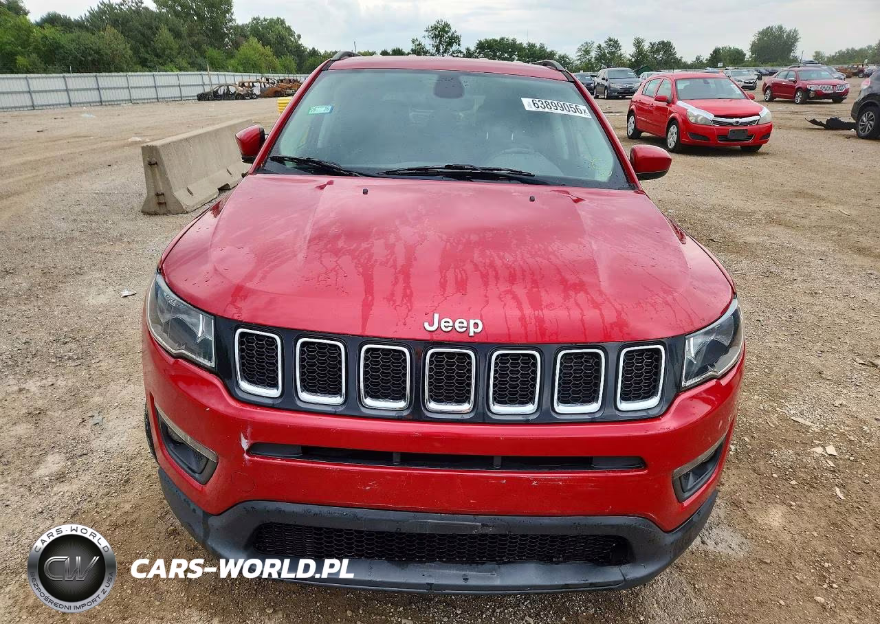 2018 Jeep Compass Latitude VIN:3C4NJCBB1JT293432 - 5