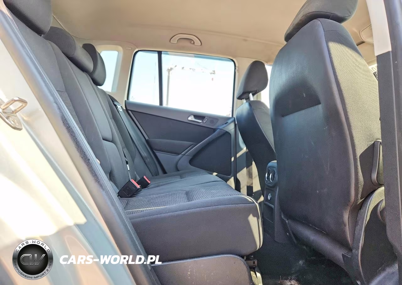 2015 Volkswagen Tiguan S VIN:WVGBV7AX7FW520387 - 11