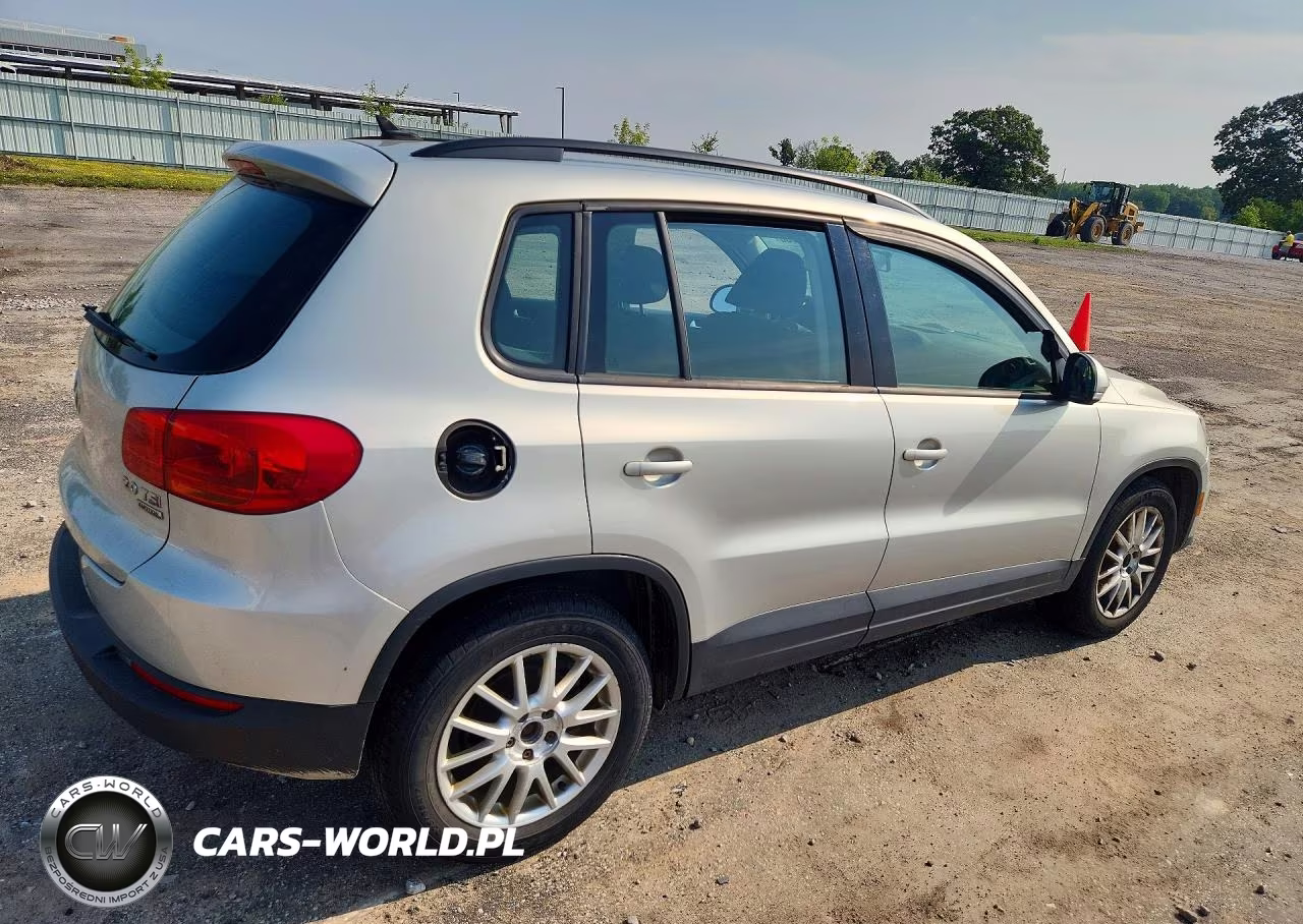 2015 Volkswagen Tiguan S VIN:WVGBV7AX7FW520387 - 3