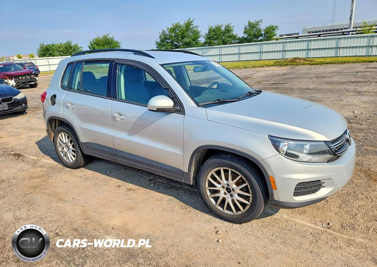 2015 Volkswagen Tiguan S VIN:WVGBV7AX7FW520387 - 4