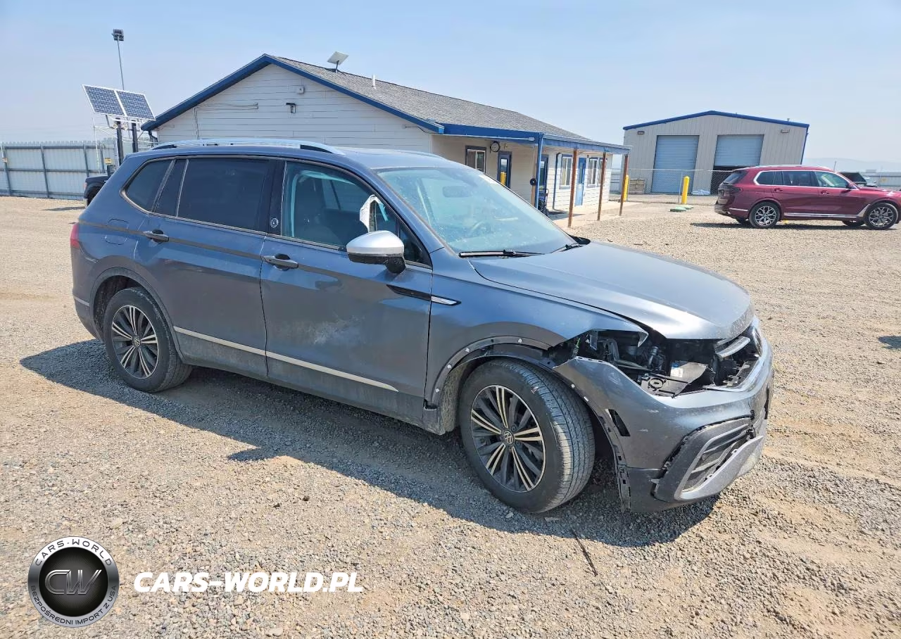 2024 Volkswagen Tiguan Wolfsburg VIN:3VVAB7AX2RM219217 - 4