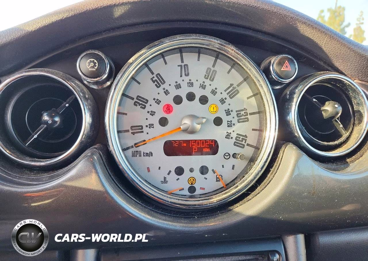 2005 Mini Cooper VIN:WMWRF33535TG13105 - 9
