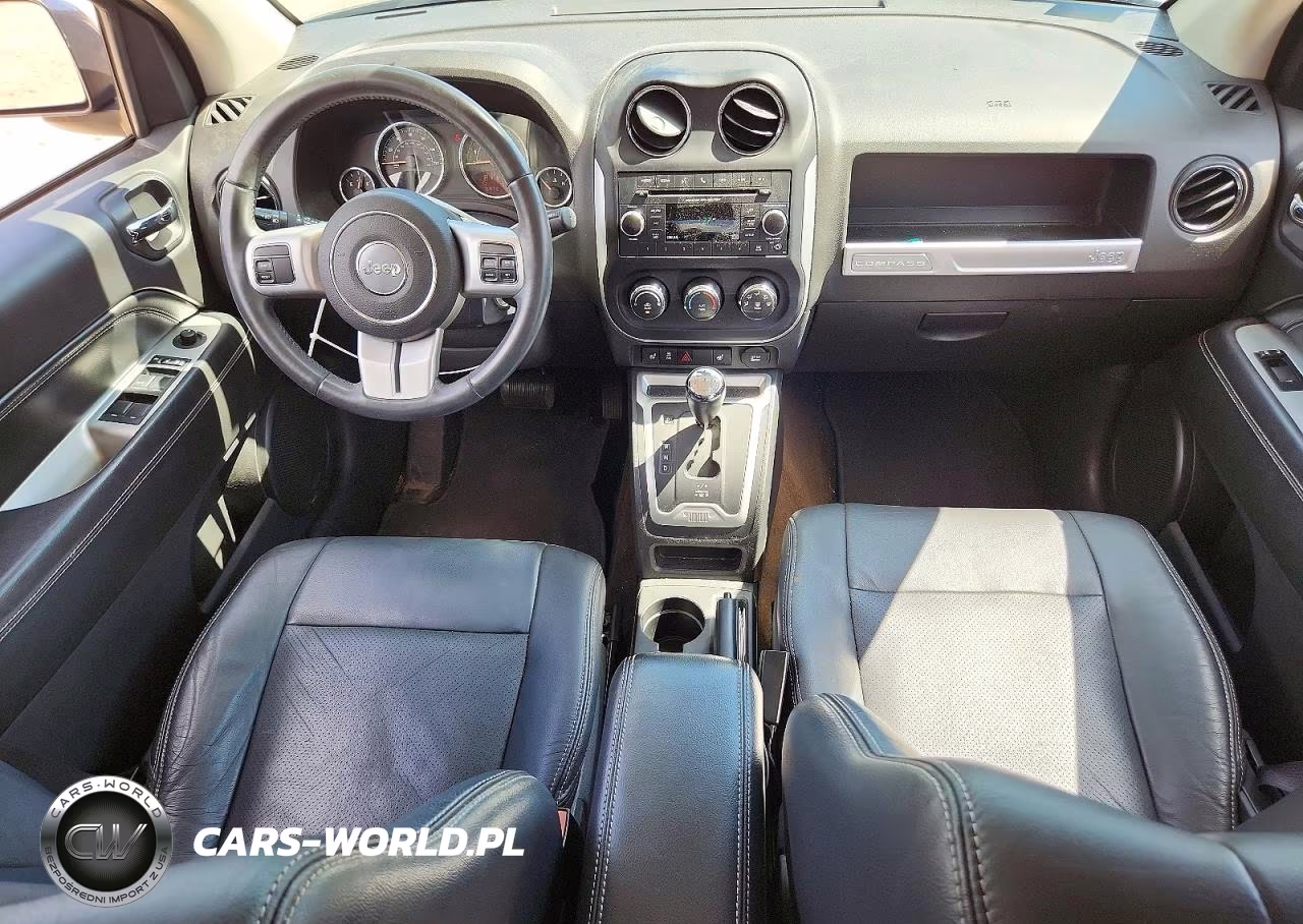2015 Jeep Compass Latitude VIN:1C4NJDEB7FD118004 - 8