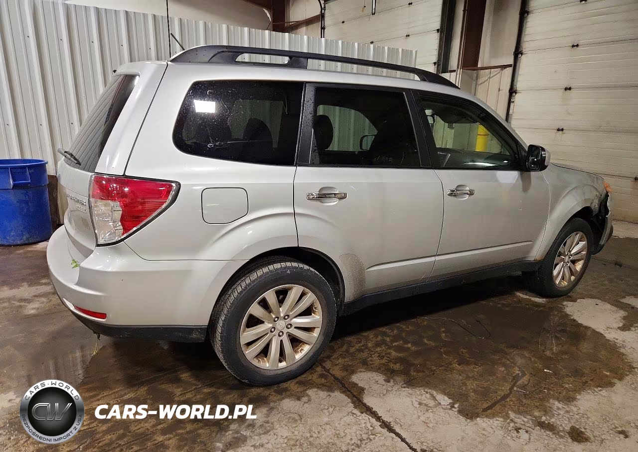 2011 Subaru Forester Limited VIN:JF2SHAECXBH723550 - 3