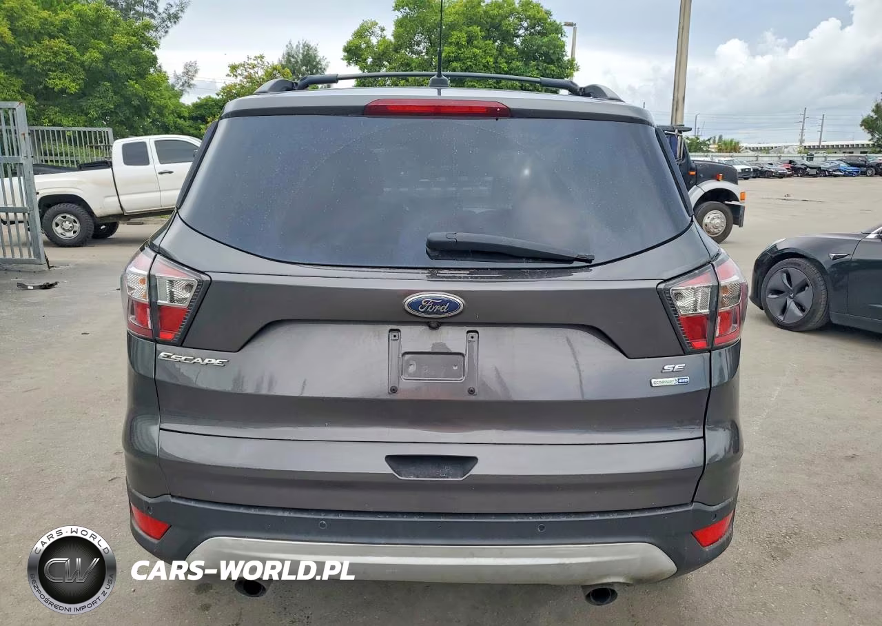2017 Ford Escape Se VIN:1FMCU9GD4HUB23850 - 6