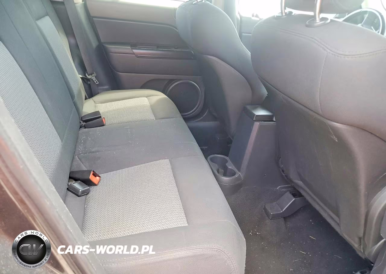 2010 Jeep Patriot Sport VIN:1J4NF1GB1AD646539 - 10