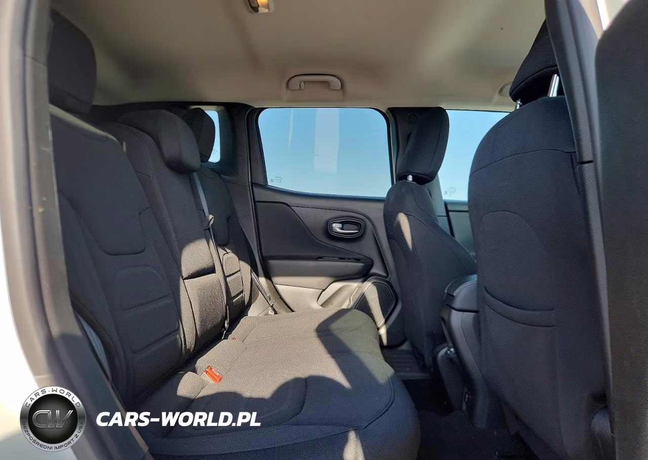 2022 Jeep Renegade Latitude VIN:ZACNJDB12NPN89499 - 10
