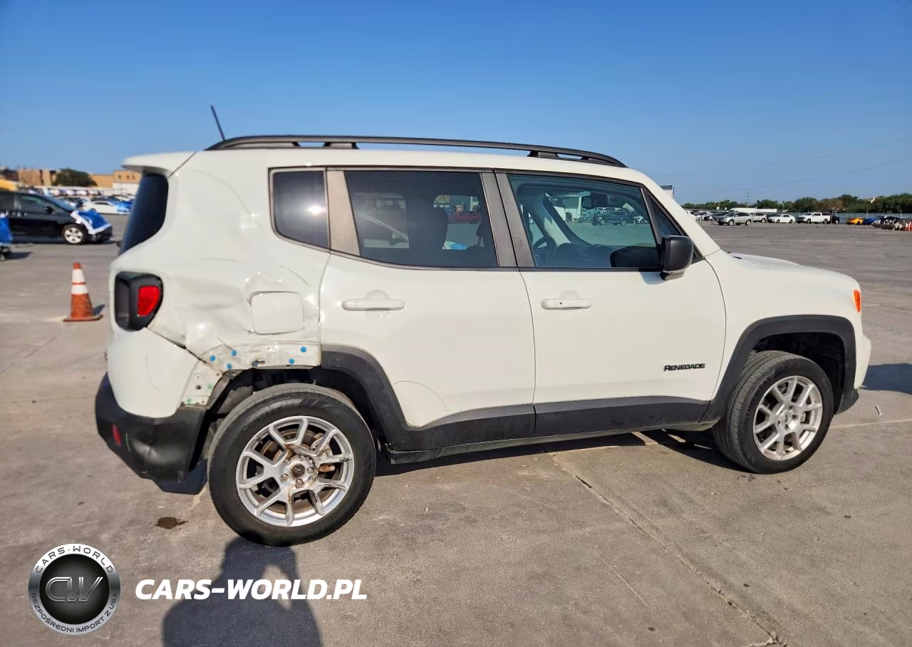 2022 Jeep Renegade Latitude VIN:ZACNJDB12NPN89499 - 3