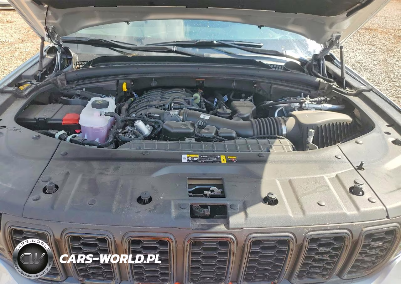 2025 Jeep Grand Cherokee L Laredo VIN:1C4RJKAG7S8770860 - 12