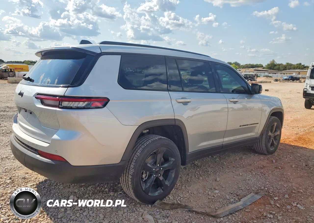 2025 Jeep Grand Cherokee L Laredo VIN:1C4RJKAG7S8770860 - 3