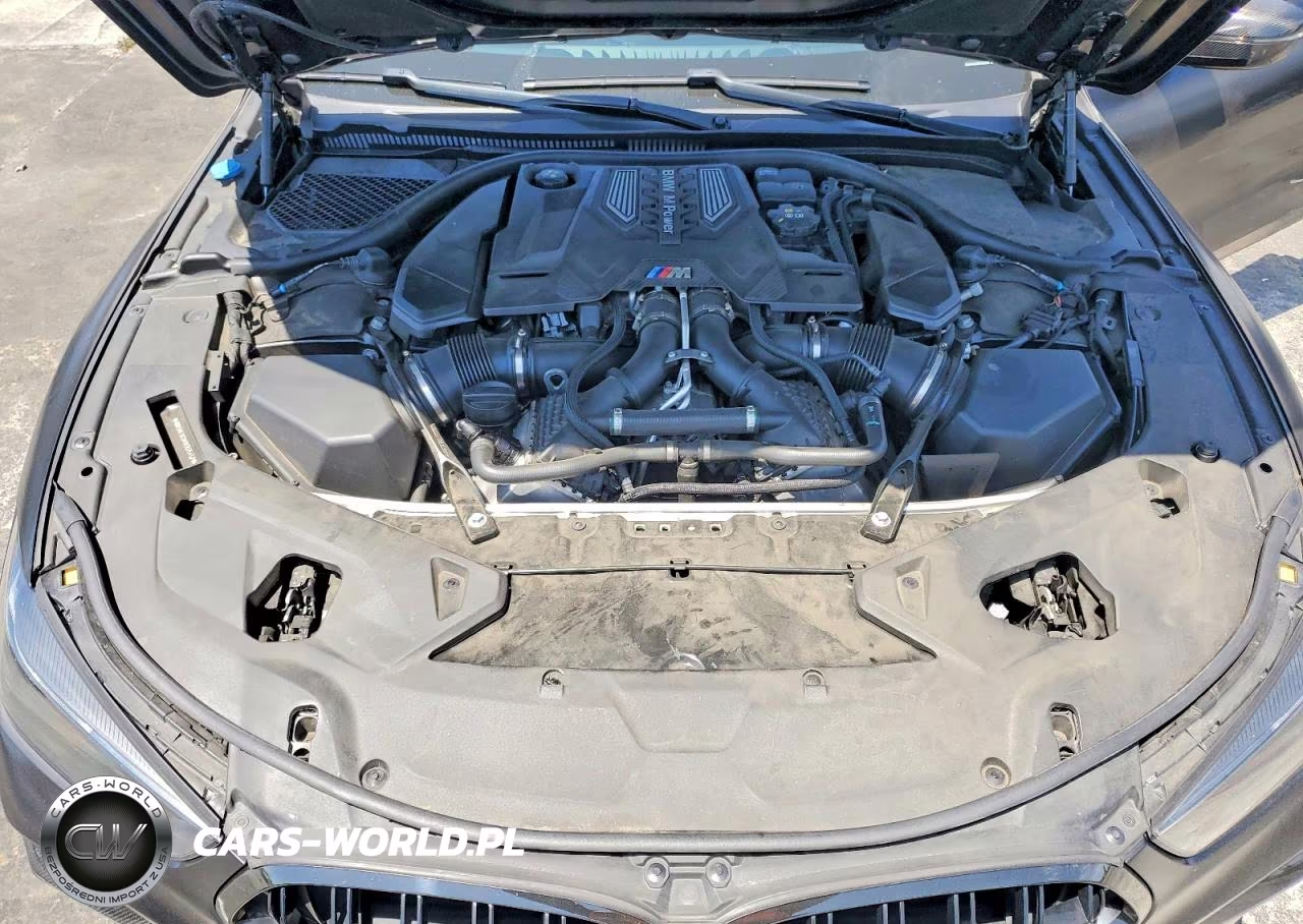 2024 BMW M8 VIN:WBSAE0C04RCR25452 - 11