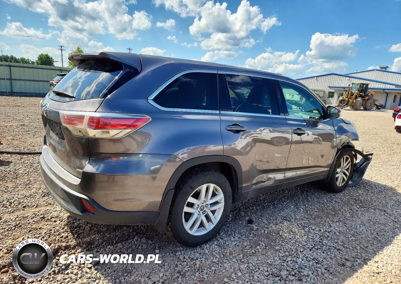 2016 Toyota Highlander Le VIN:5TDBKRFH6GS336764 - 3