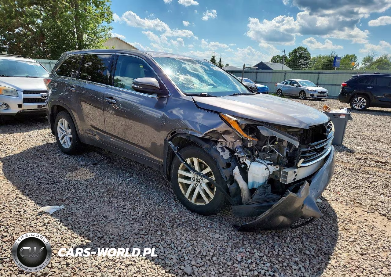 2016 Toyota Highlander Le VIN:5TDBKRFH6GS336764 - 4
