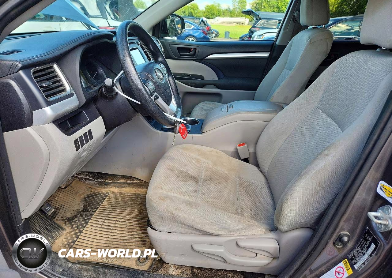 2016 Toyota Highlander Le VIN:5TDBKRFH6GS336764 - 7