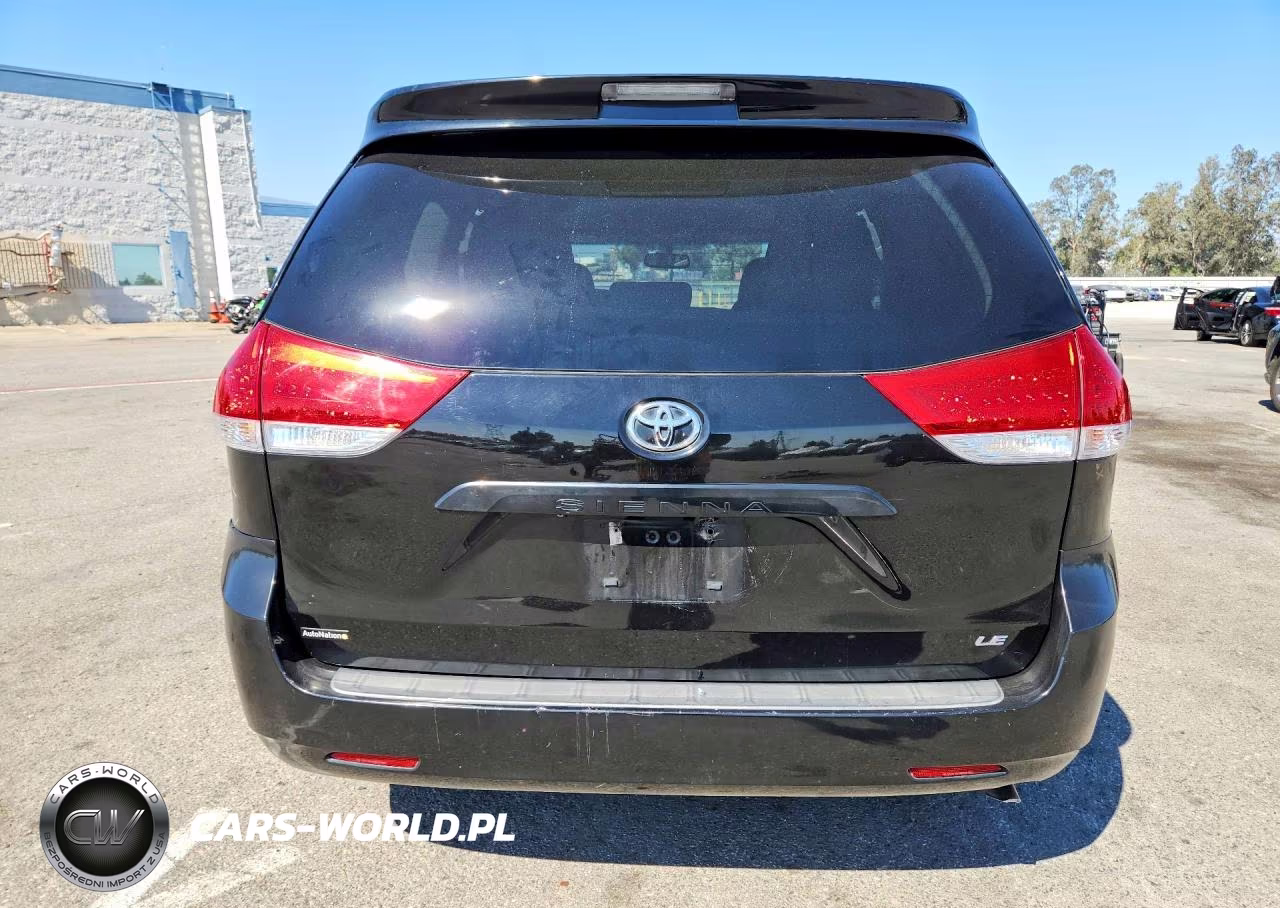 2013 Toyota Sienna Le VIN:5TDKK3DC4DS300538 - 6