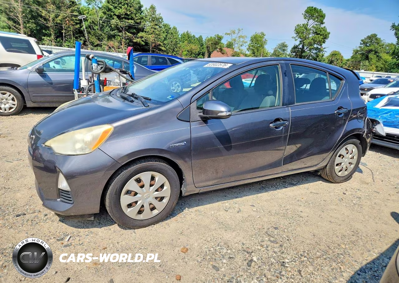 2013 Toyota Prius C Two