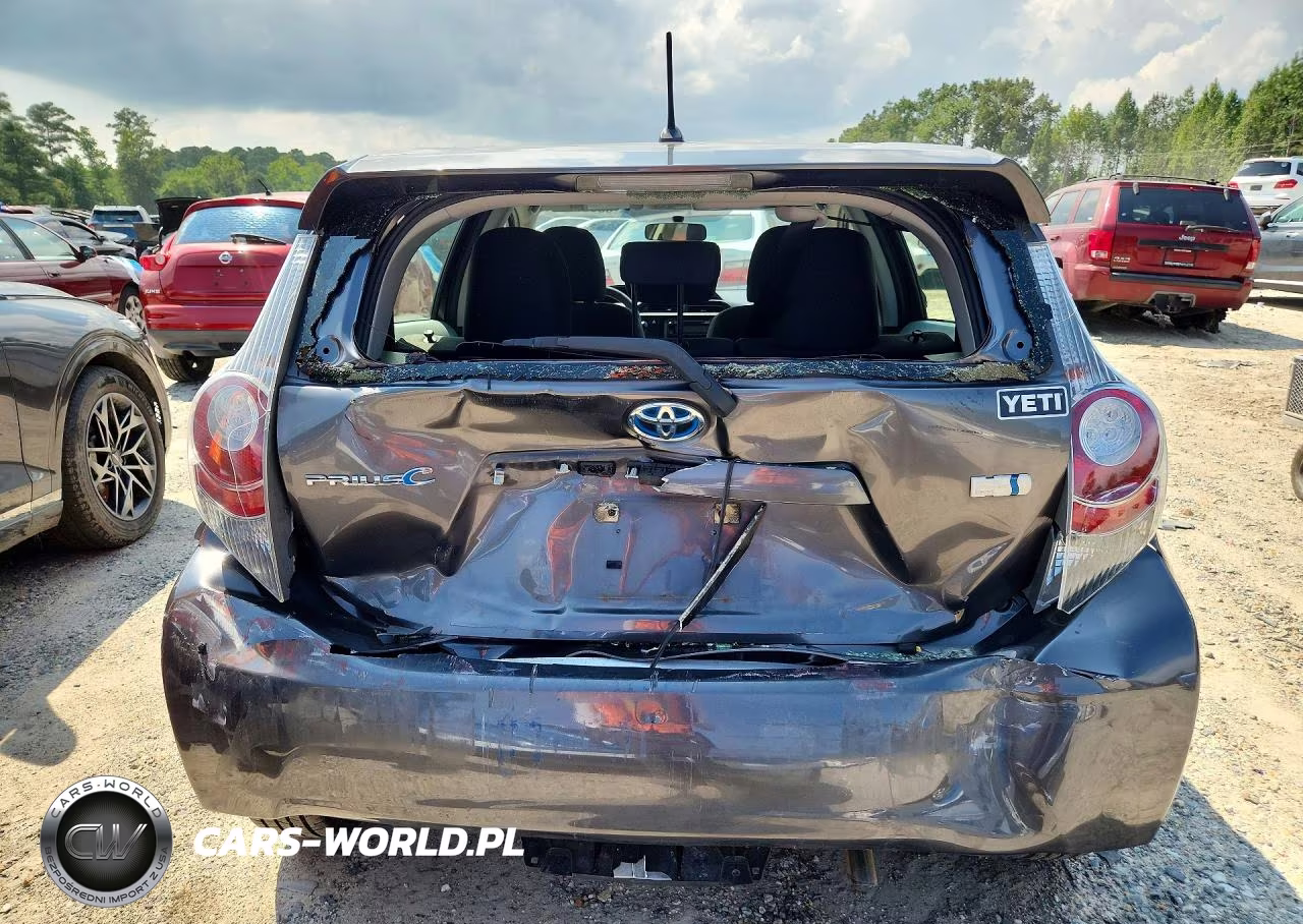 2013 Toyota Prius C Two VIN:JTDKDTB36D1540653 - 6