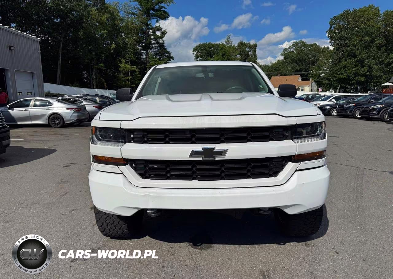2017 Chevrolet Silverado K1500 Custom VIN:1GCVKPEHXHZ301809 - 6