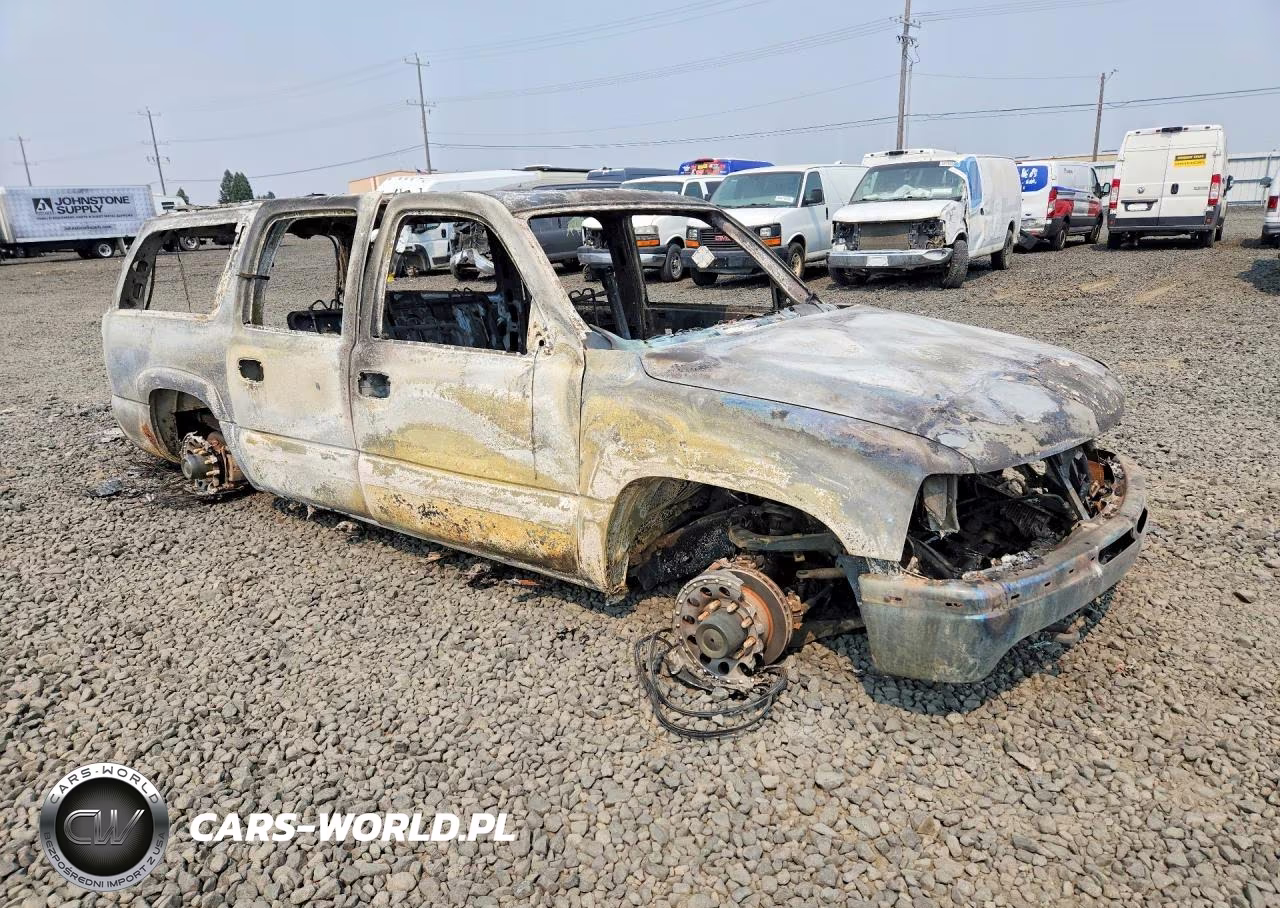 2004 Chevrolet Suburban K2500 VIN:3GNGK26UX4G178277 - 4
