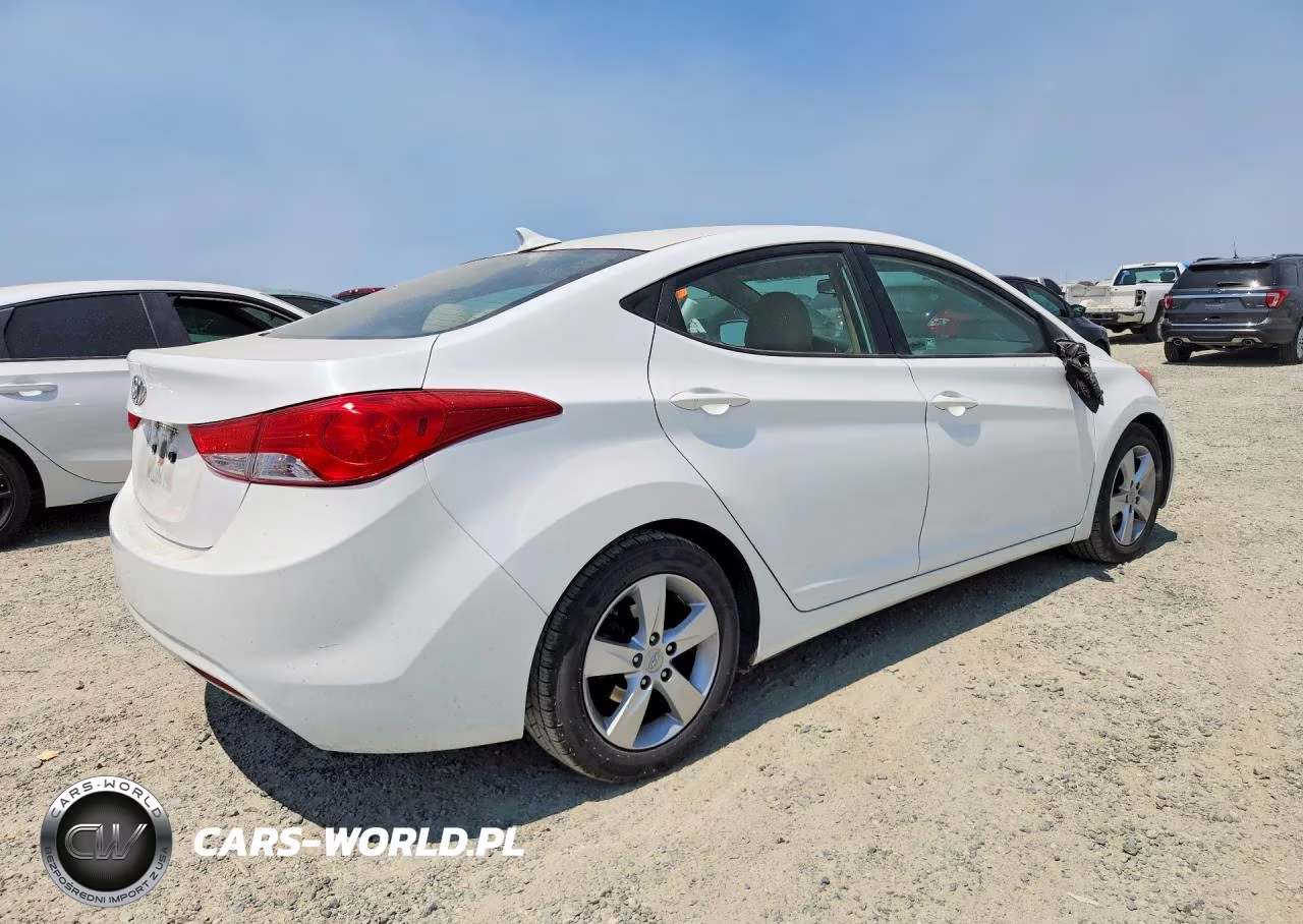 2013 Hyundai Elantra Gls VIN:5NPDH4AE3DH374378 - 3