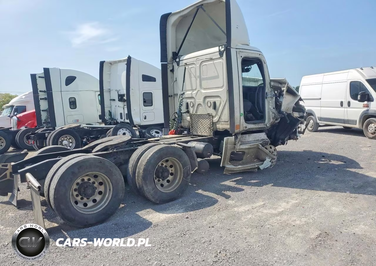 2023 Freightliner Cascadia 126 Semi Truck VIN:3AKJHLDR8PDUG2030 - 3
