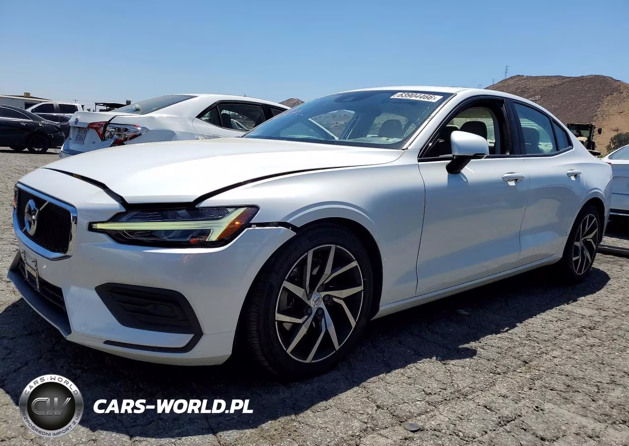 2020 Volvo S60 T5 Momentum