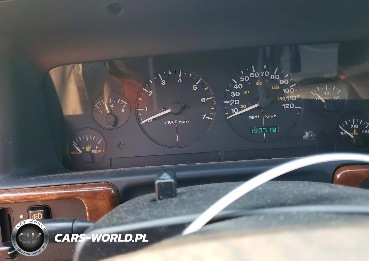 1998 Jeep Grand Cherokee Laredo VIN:1J4FX48S3WC236243 - 9