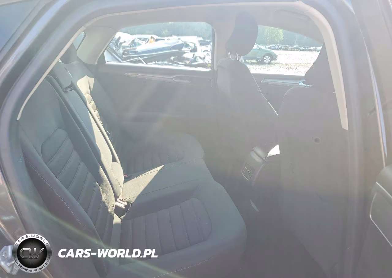 2019 Ford Fusion Se VIN:3FA6P0LU1KR146162 - 10