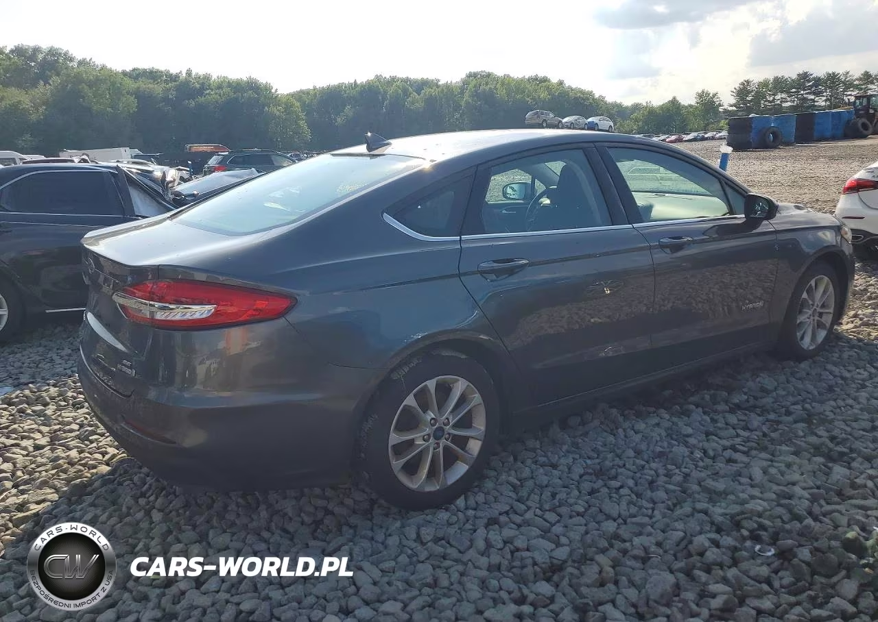 2019 Ford Fusion Se VIN:3FA6P0LU1KR146162 - 3