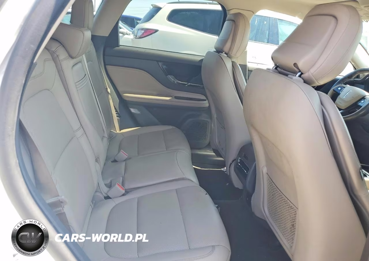 2020 Lincoln Corsair VIN:5LMCJ1D98LUL18608 - 11