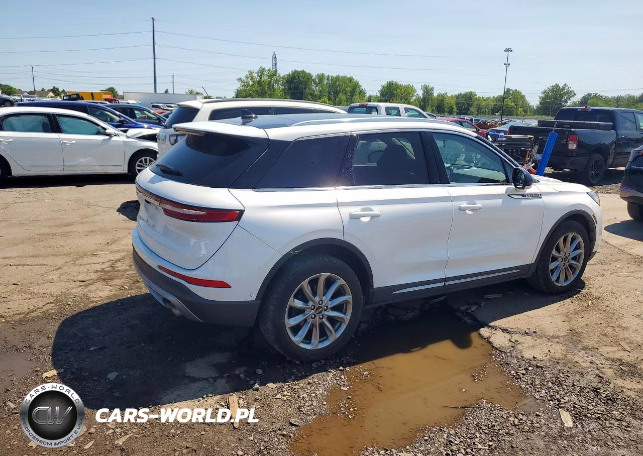 2020 Lincoln Corsair VIN:5LMCJ1D98LUL18608 - 3