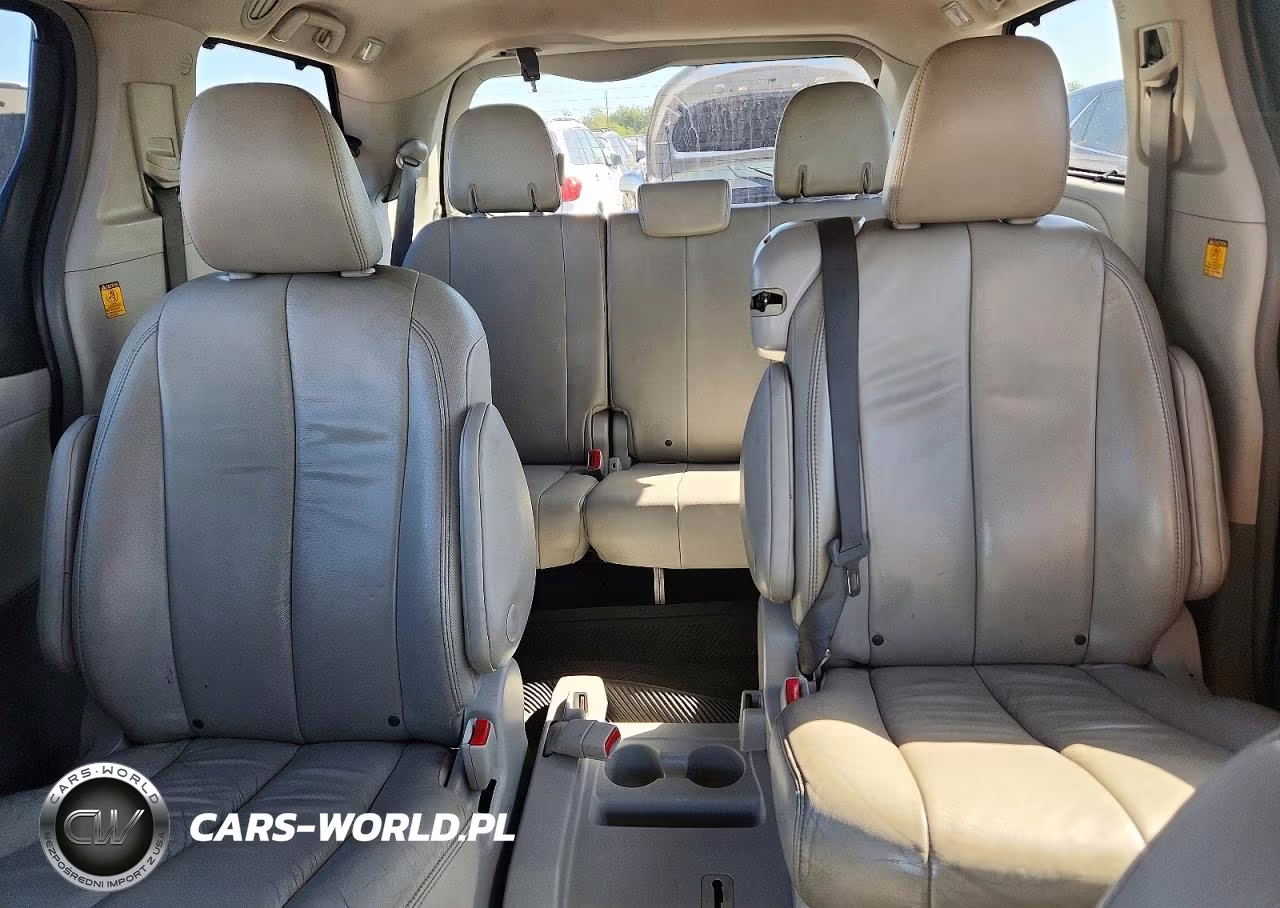 2013 Toyota Sienna Xle 8-Passenger VIN:5TDYK3DC5DS349192 - 10