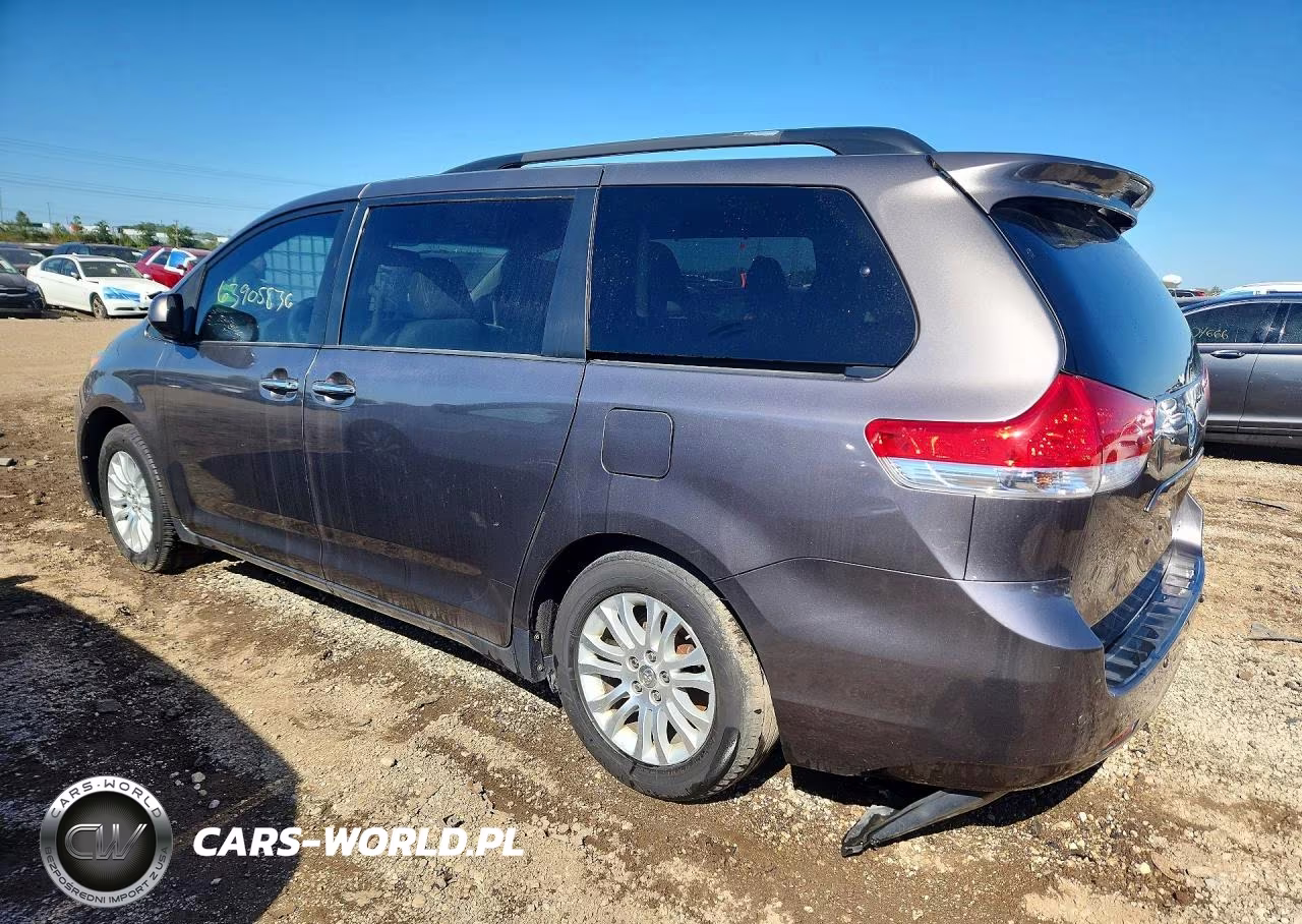 2013 Toyota Sienna Xle 8-Passenger VIN:5TDYK3DC5DS349192 - 2