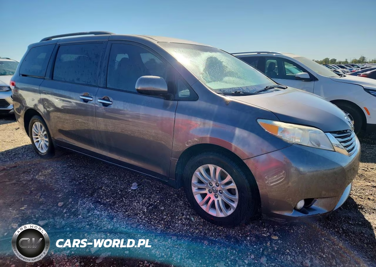 2013 Toyota Sienna Xle 8-Passenger VIN:5TDYK3DC5DS349192 - 4