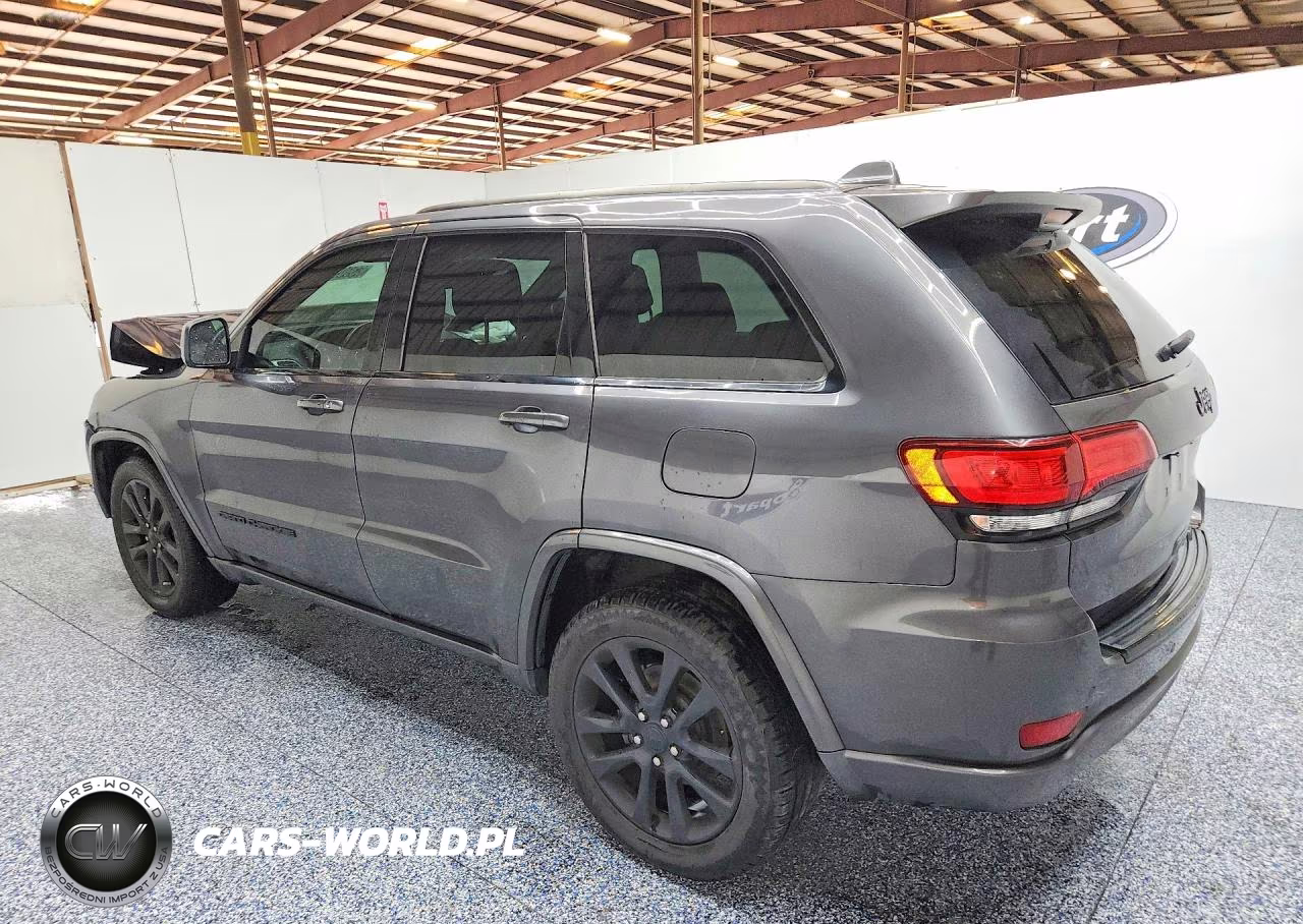 2018 Jeep Grand Cherokee Laredo VIN:1C4RJEAG9JC253248 - 2
