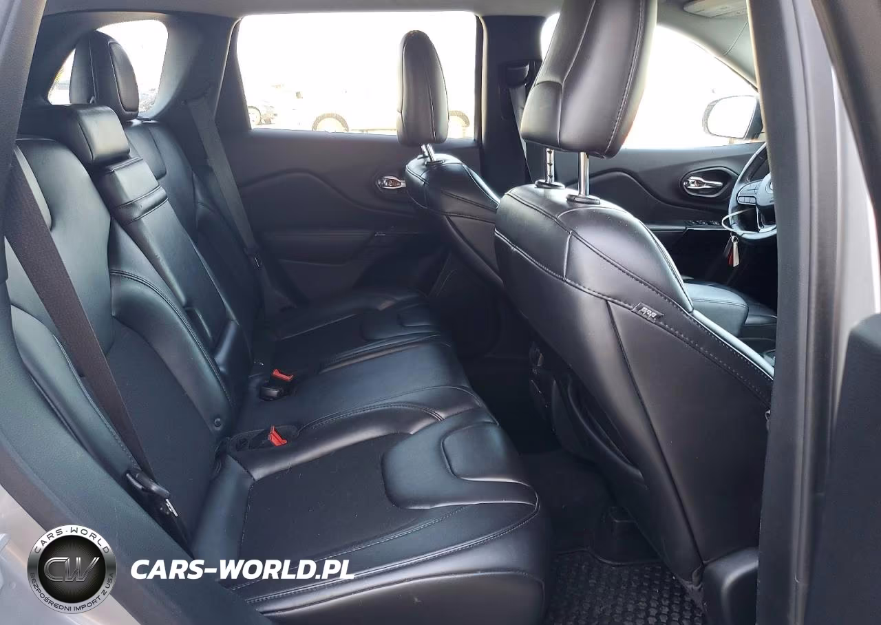 2019 Jeep Cherokee Latitude Plus VIN:1C4PJMLB9KD291223 - 10