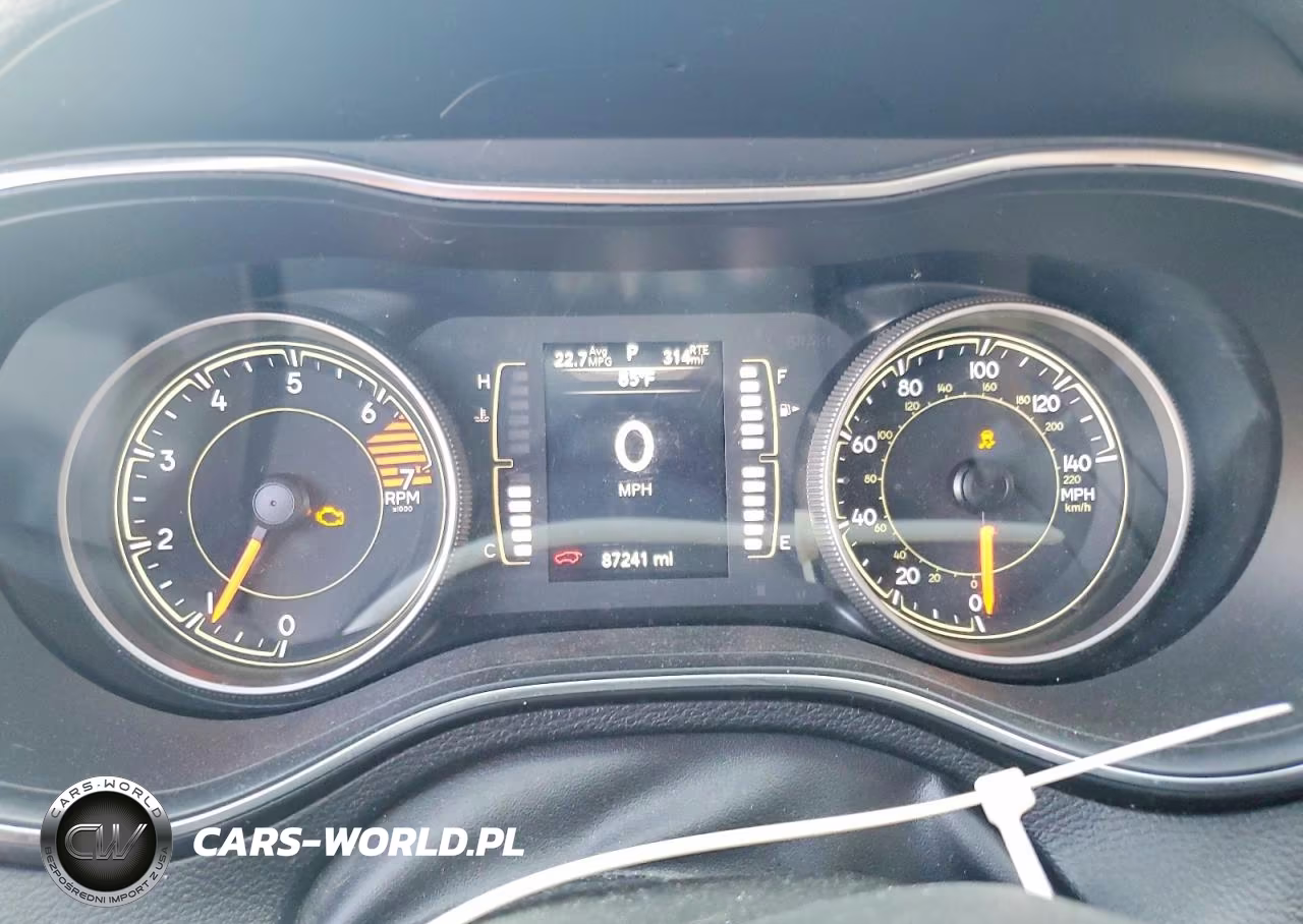 2019 Jeep Cherokee Latitude Plus VIN:1C4PJMLB9KD291223 - 9