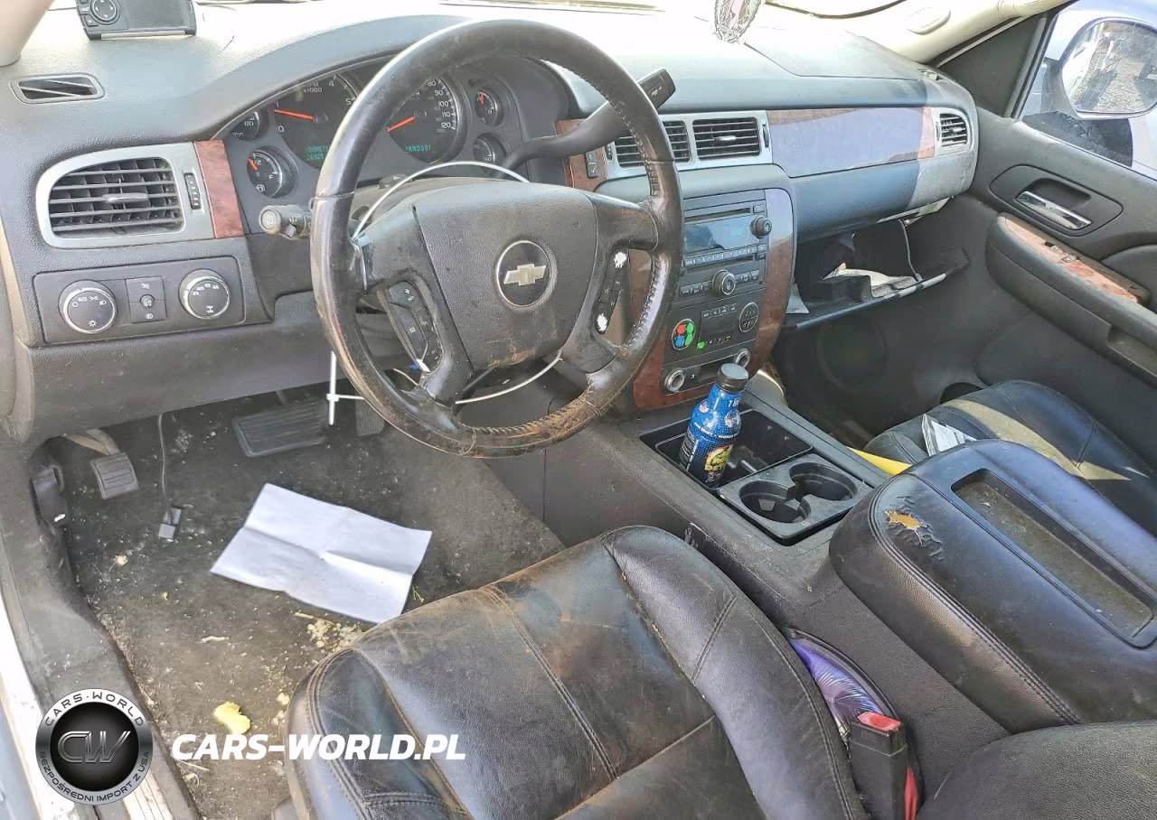 2007 Chevrolet Suburban K1500 VIN:3GNFK16327G181837 - 8