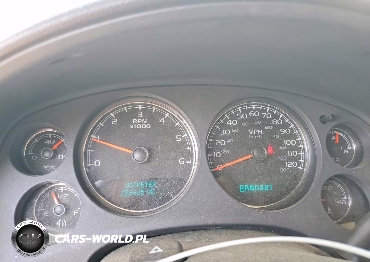 2007 Chevrolet Suburban K1500 VIN:3GNFK16327G181837 - 9