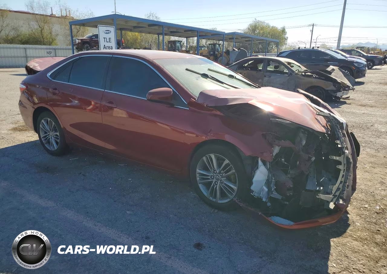 2015 Toyota Camry Se VIN:4T1BF1FK2FU889063 - 4