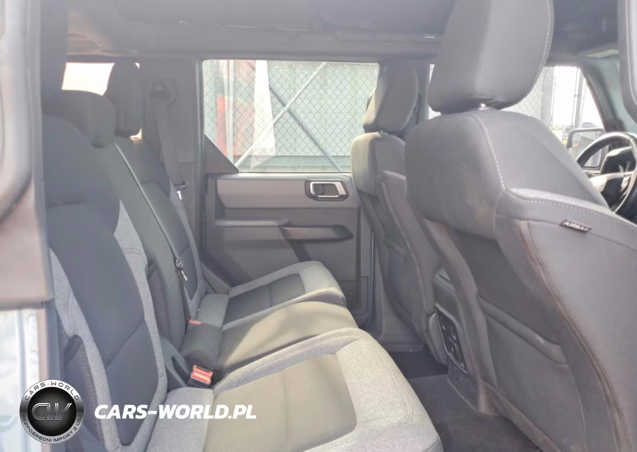 2021 Ford Bronco Base VIN:1FMDE5BH2MLA85202 - 11