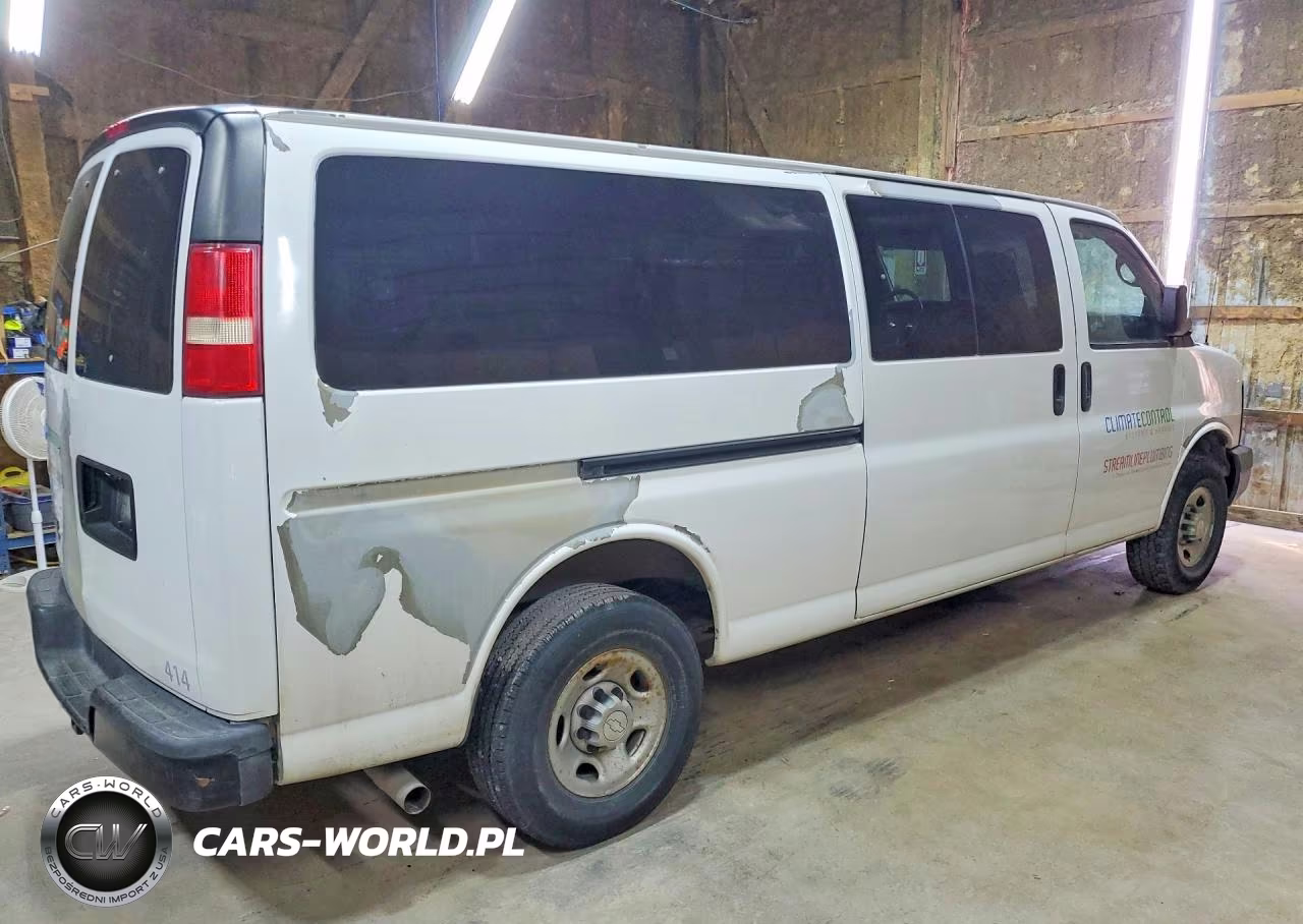 2008 Chevrolet Express G3500 VIN:1GAHG39K681195170 - 3